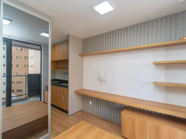 Apartamento 1 quarto e 1 banheiro, para alugar, no bairro Água Verde em Curitiba