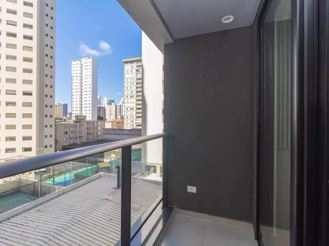 Apartamento 1 quarto e 1 banheiro, para alugar, no bairro Água Verde em Curitiba