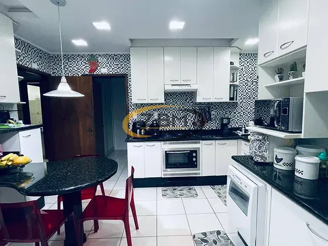 Apartamento com 334m² 4 quartos e 3 banheiros, à venda, no bairro Centro em Londrina