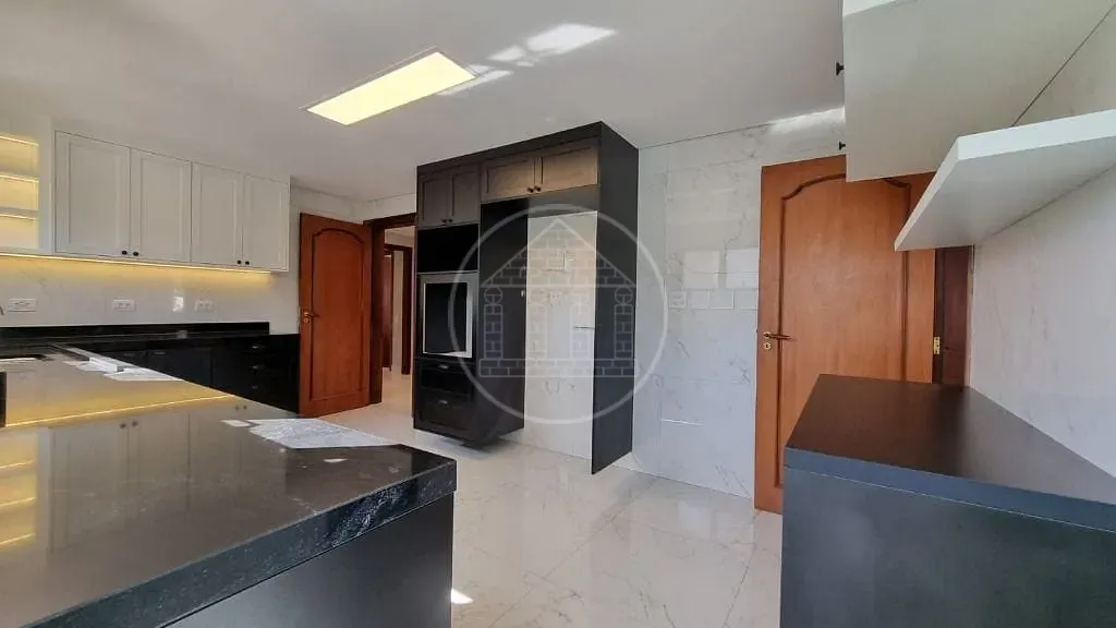 Apartamento, 4 quartos, 195 m² - Foto 2