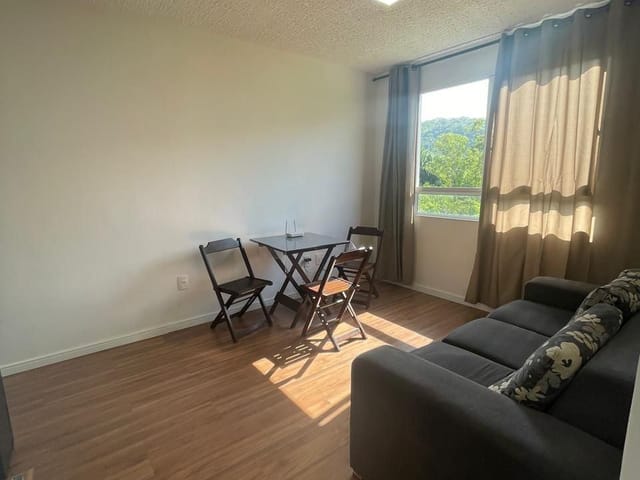 Apartamento 2 quartos e 1 banheiro, à venda, no bairro Vargem Pequena em Rio de Janeiro
