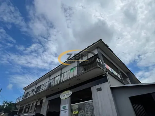 Apartamento 5 quartos e 4 banheiros, para alugar, no bairro Vila Casoni em Londrina