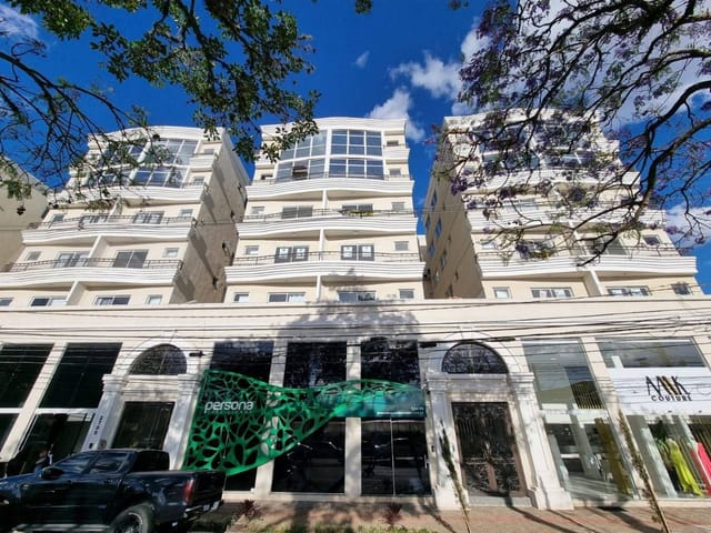 Apartamento para Venda e Locação, com 3 suítes no Ed. Visconde.