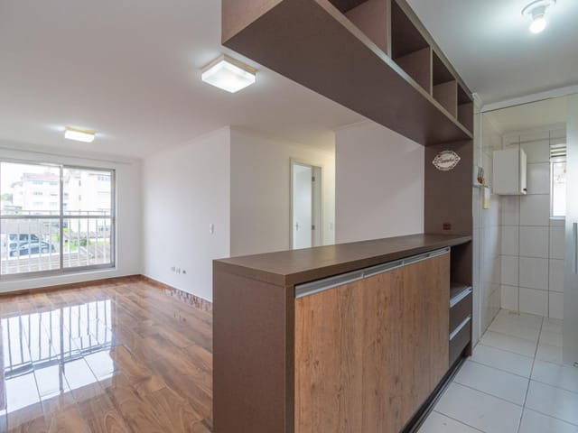Apartamento 3 quartos e 1 banheiro, para alugar, no bairro Santa Quitéria em Curitiba