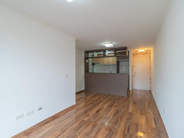 Apartamento 3 quartos e 1 banheiro, para alugar, no bairro Santa Quitéria em Curitiba