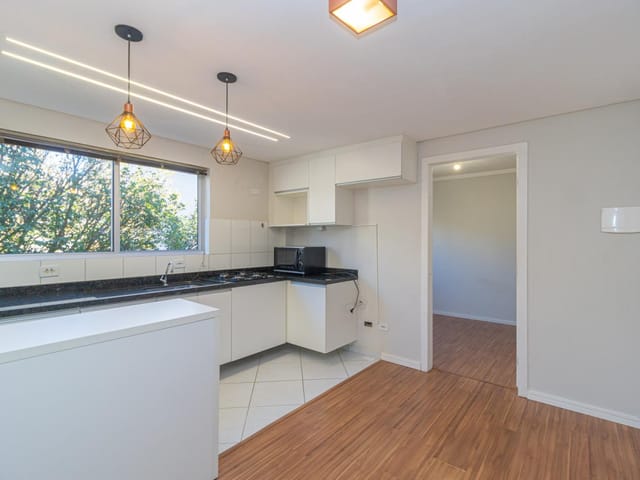 Apartamento 1 quarto e 1 banheiro, para alugar, no bairro Água Verde em Curitiba