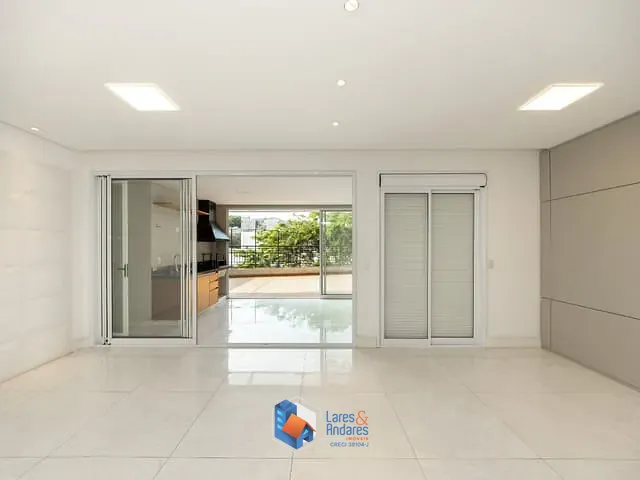Apartamento com 270m² 3 quartos e 4 banheiros, à venda, no bairro Vila Albertina em São Paulo