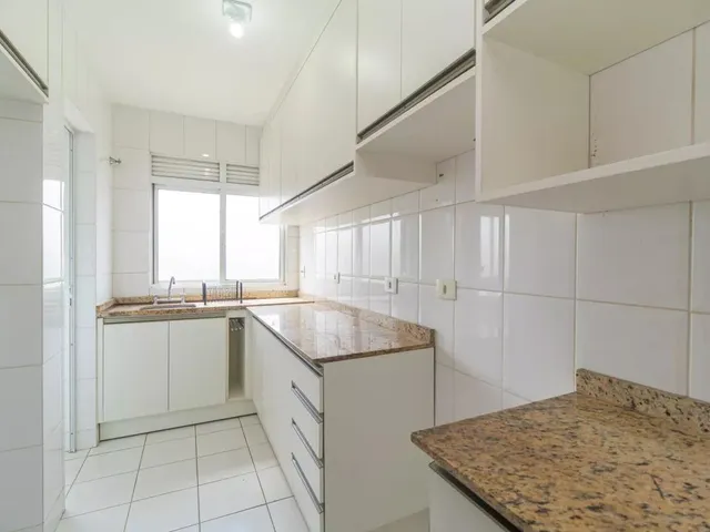 Apartamento 2 quartos e 2 banheiros, para alugar, no bairro Campina do Siqueira em Curitiba
