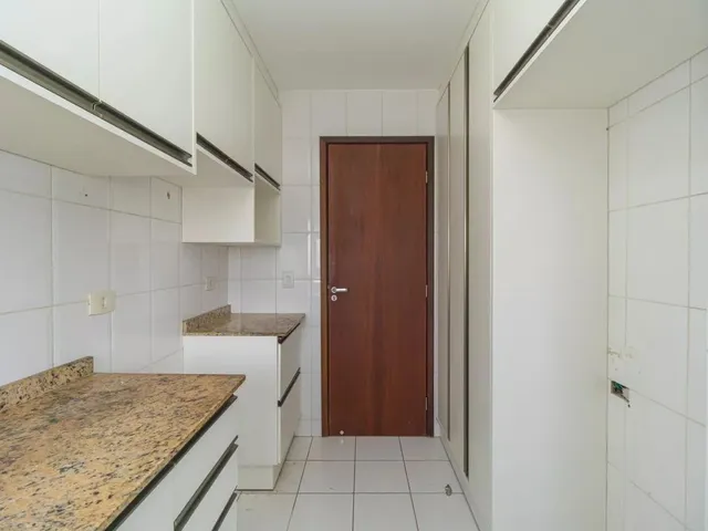 Apartamento 2 quartos e 2 banheiros, para alugar, no bairro Campina do Siqueira em Curitiba