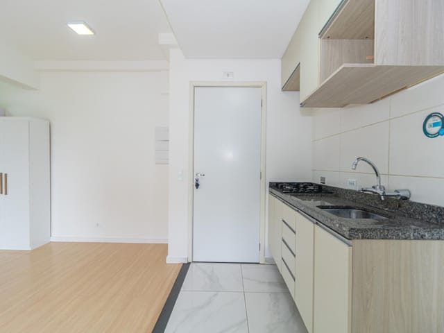 Apartamento 2 quartos e 2 banheiros, para alugar, no bairro Cidade Industrial em Curitiba