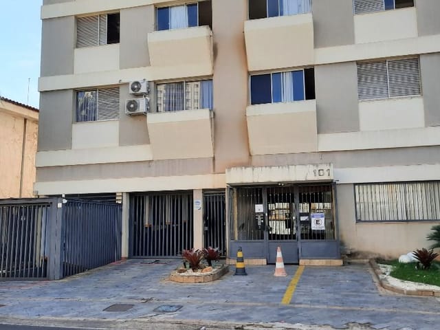 Foto do Apartamento - Apartamento com 2 dormitórios para alugar, 137 m² por R$ 650,00/mês - Centro - Uberaba/MG | ZUCATO IMOBILIARIA LTDA