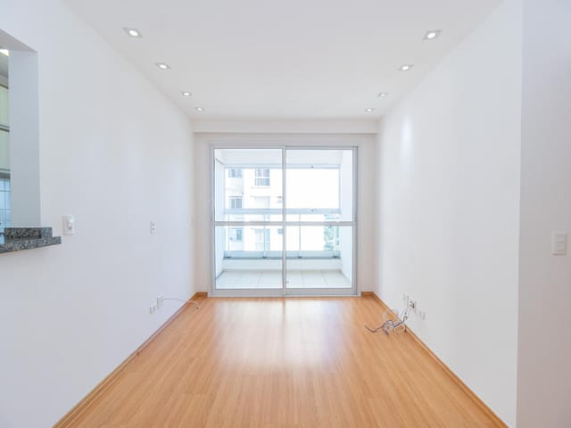 Apartamento 2 quartos e 1 banheiro, para alugar, no bairro Ecoville em Curitiba