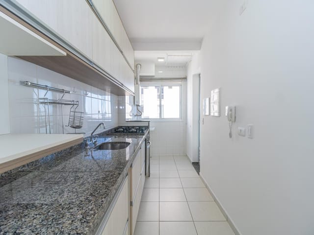Apartamento 2 quartos e 1 banheiro, para alugar, no bairro Ecoville em Curitiba