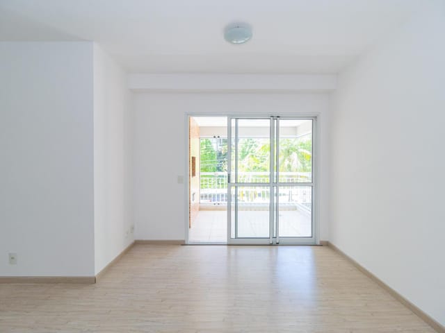 Apartamento 3 quartos e 2 banheiros, para alugar, no bairro Mossunguê em Curitiba