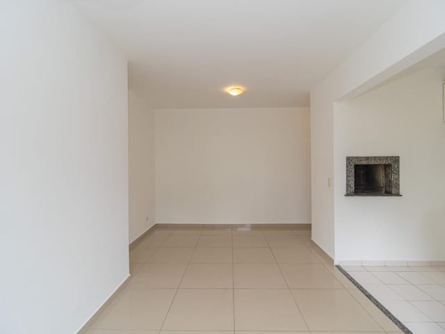 Apartamento 3 quartos e 2 banheiros, para alugar, no bairro Campo Comprido em Curitiba