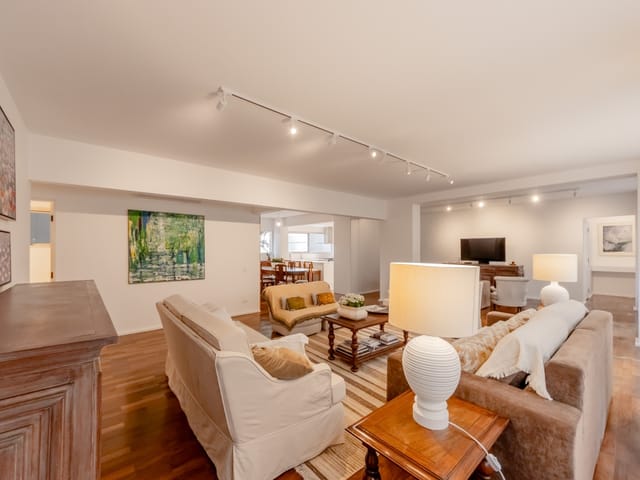 Foto do Apartamento - Apartamento tipo para venda em Pinheiros com 4 quartos, sendo 2 suítes, 223m² | Lares e Andares Imóveis