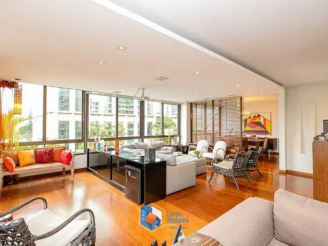 Apartamento com 225m² 3 quartos e 5 banheiros, à venda, no bairro Itaim Bibi em São Paulo