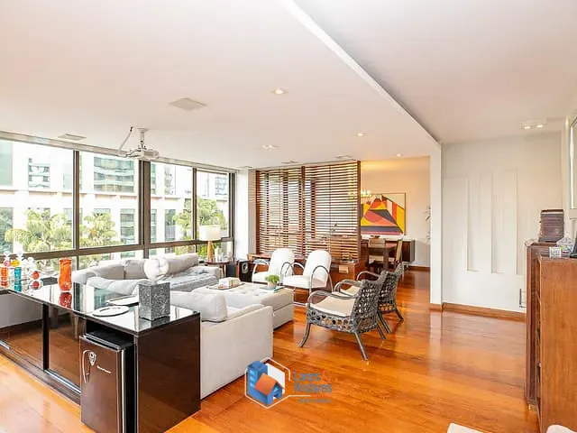Apartamento com 225m² 3 quartos e 5 banheiros, à venda, no bairro Itaim Bibi em São Paulo