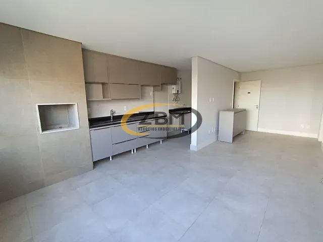 Apartamento 2 quartos e 2 banheiros, para alugar, no bairro Jardim Higienópolis em Londrina