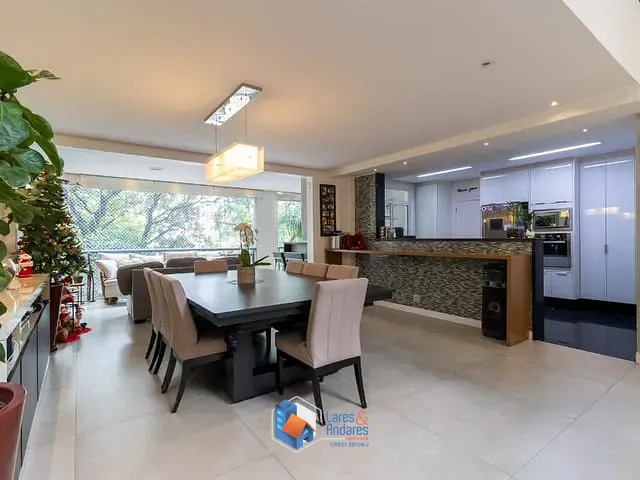 Apartamento com 275m² 4 quartos e 5 banheiros, à venda, no bairro Bosque da Saúde em São Paulo