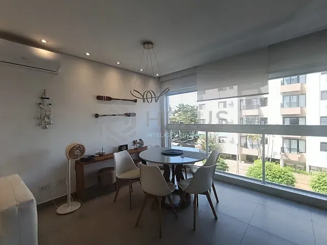 Apartamento 2 quartos e 2 banheiros, à venda, no bairro Enseada em Guarujá