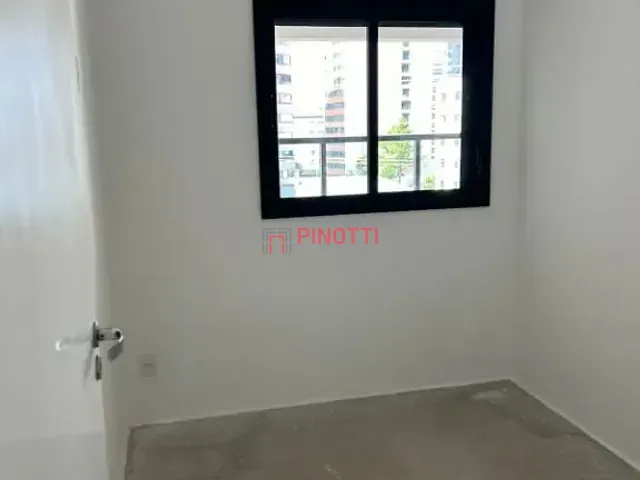 Apartamento 3 quartos e 2 banheiros, à venda, no bairro Vila Bastos em Santo André