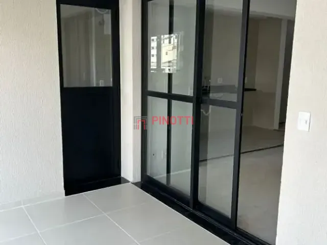 Apartamento 3 quartos e 2 banheiros, à venda, no bairro Vila Bastos em Santo André