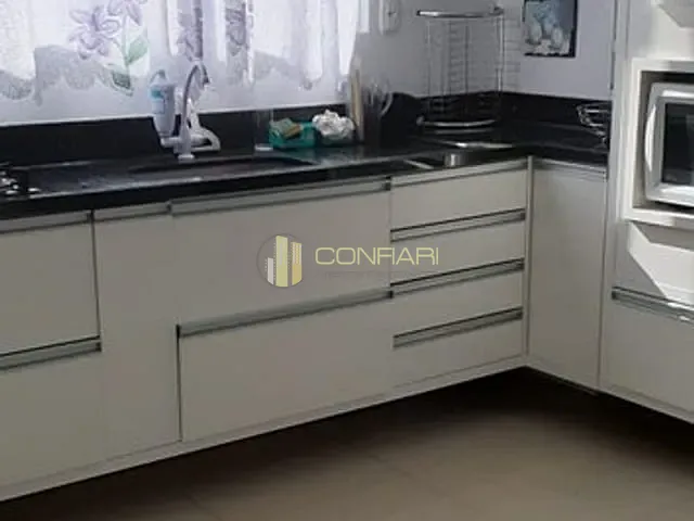 Apartamento com 150m² 3 quartos e 4 banheiros, à venda, no bairro Meia Praia em Itapema