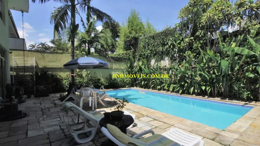 Casa à venda e aluguel com 4 quartos, 400m² - Foto 1