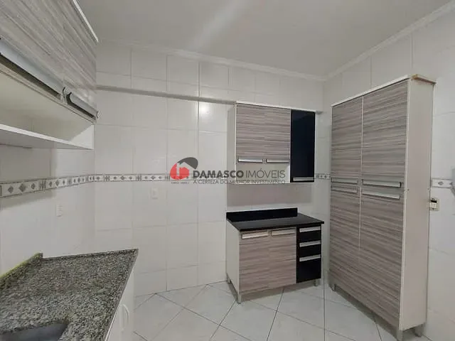 Apartamento 2 quartos e 1 banheiro, para alugar, no bairro Santa Maria em São Caetano do Sul