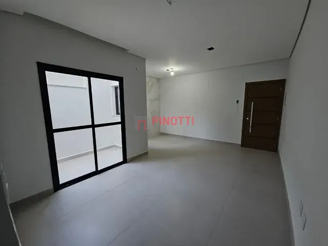 Apartamento 2 quartos e 2 banheiros, à venda, no bairro Jardim Bela Vista em Santo André