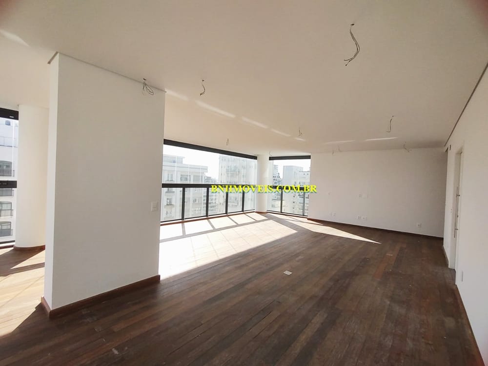 Apartamento, 3 quartos, 205 m² - Foto 1