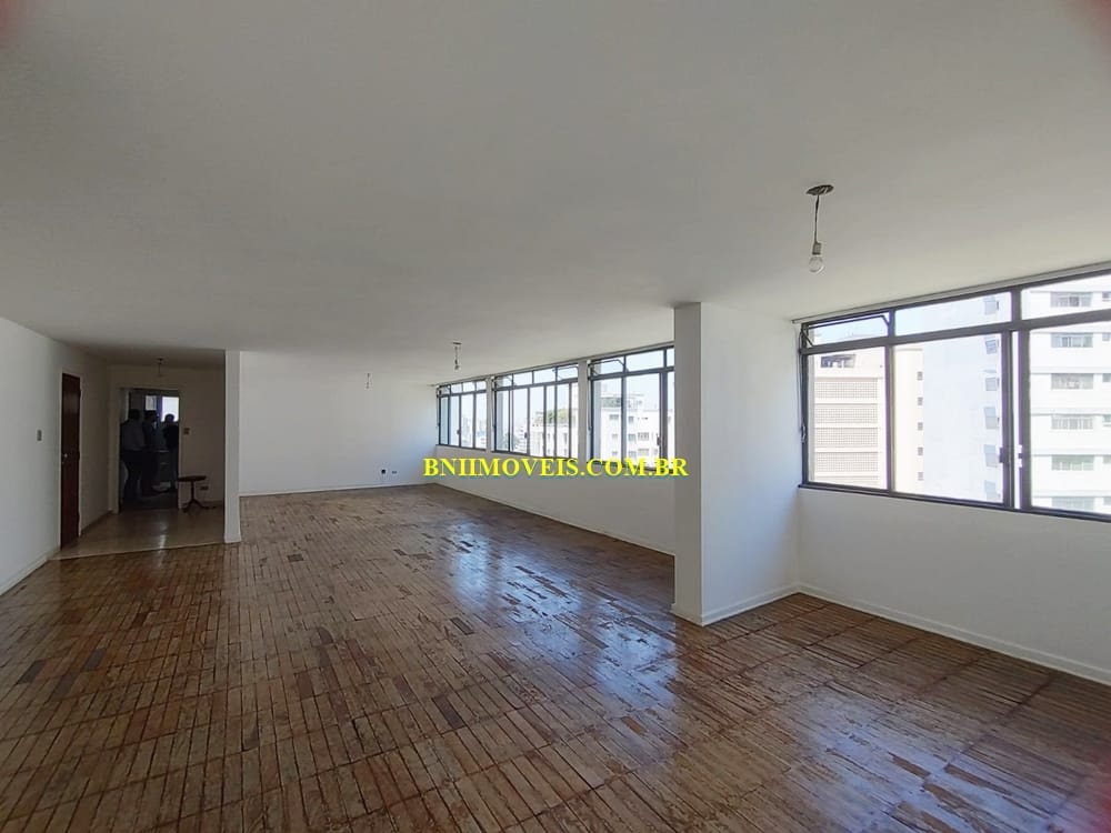 Apartamento, 3 quartos, 210 m² - Foto 1