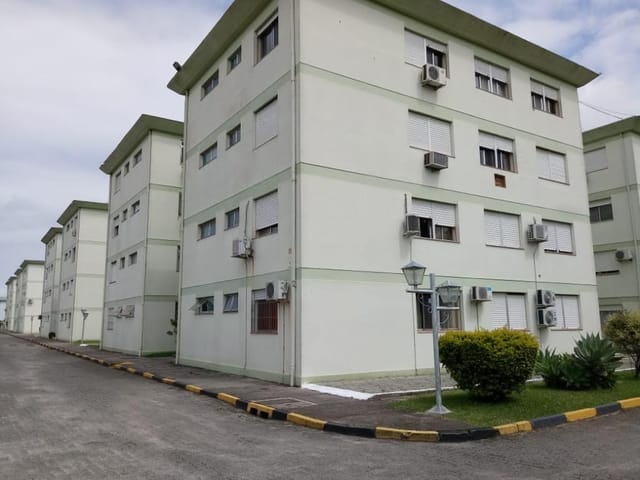 Apartamento com 80m² 2 quartos e 2 banheiros, à venda ou para alugar, no bairro São Gonçalo em Pelotas