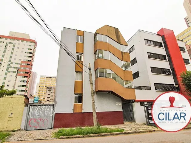 Apartamento 3 quartos e 2 banheiros, à venda, no bairro Centro em Curitiba