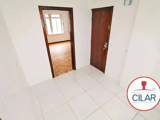 Apartamento 3 quartos e 2 banheiros, à venda, no bairro Centro em Curitiba