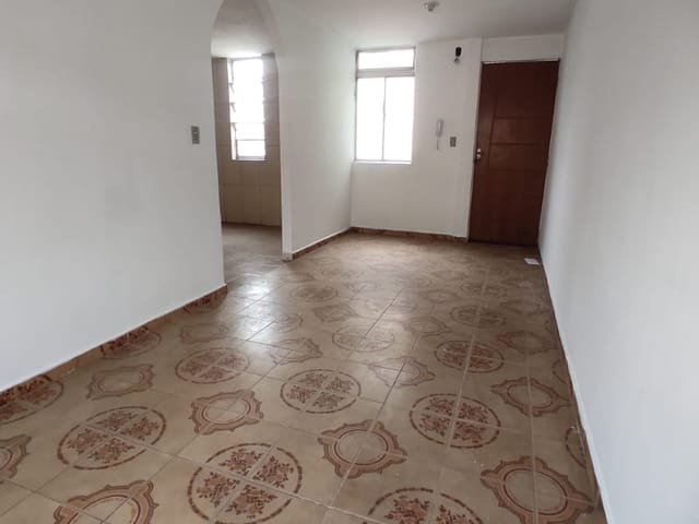 Foto do Apartamento - Apartamento à venda na Cohab V com 2 quartos, 1 banheiro, 1 vaga, 52m²! | Collina Imóveis