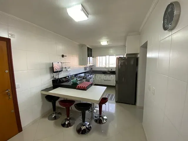 Apartamento com 195m² 3 quartos e 1 banheiro, à venda, no bairro Matriz em Mauá