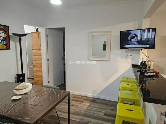 Apartamento 1 quarto e 2 banheiros, à venda, no bairro Loteamento João Batista Julião em Guarujá
