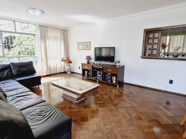 Foto do Apartamento - Apartamento tipo para venda em Jardim Paulista com 3 quartos, sendo 1 suíte, 190m² | Lares e Andares Imóveis