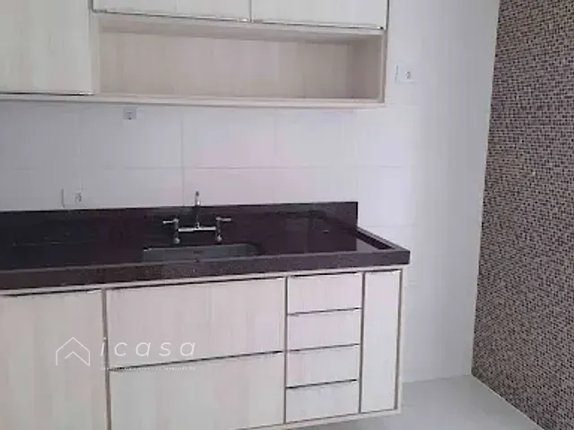Apartamento com 96m² 3 quartos e 2 banheiros, à venda ou para alugar, no bairro Centro em Jacareí