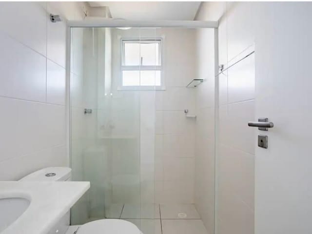 Apartamento 2 quartos e 2 banheiros, à venda ou para alugar, no bairro Indaiá em Bertioga