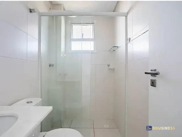 Apartamento 2 quartos e 2 banheiros, à venda ou para alugar, no bairro Indaiá em Bertioga
