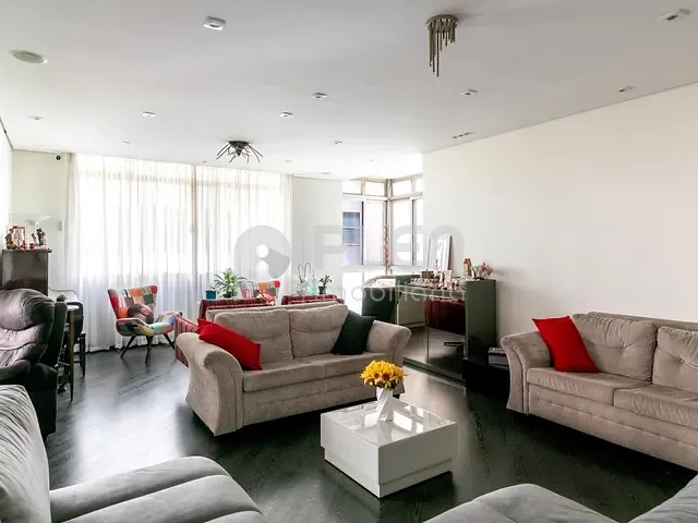 Apartamento 4 quartos e 4 banheiros, à venda, no bairro Higienópolis em São Paulo