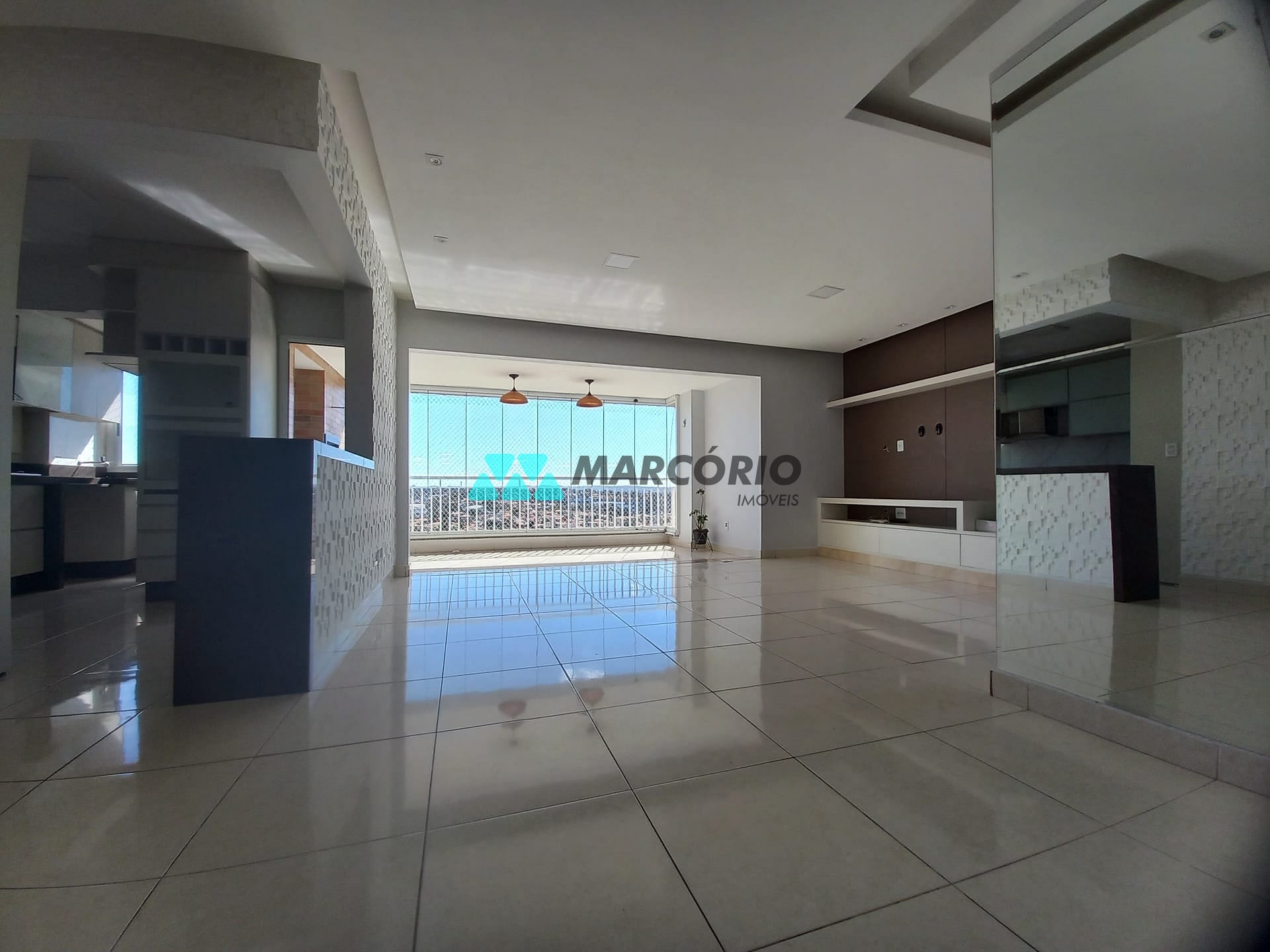 Apartamento à venda com 3 quartos, 106m² - Foto 1