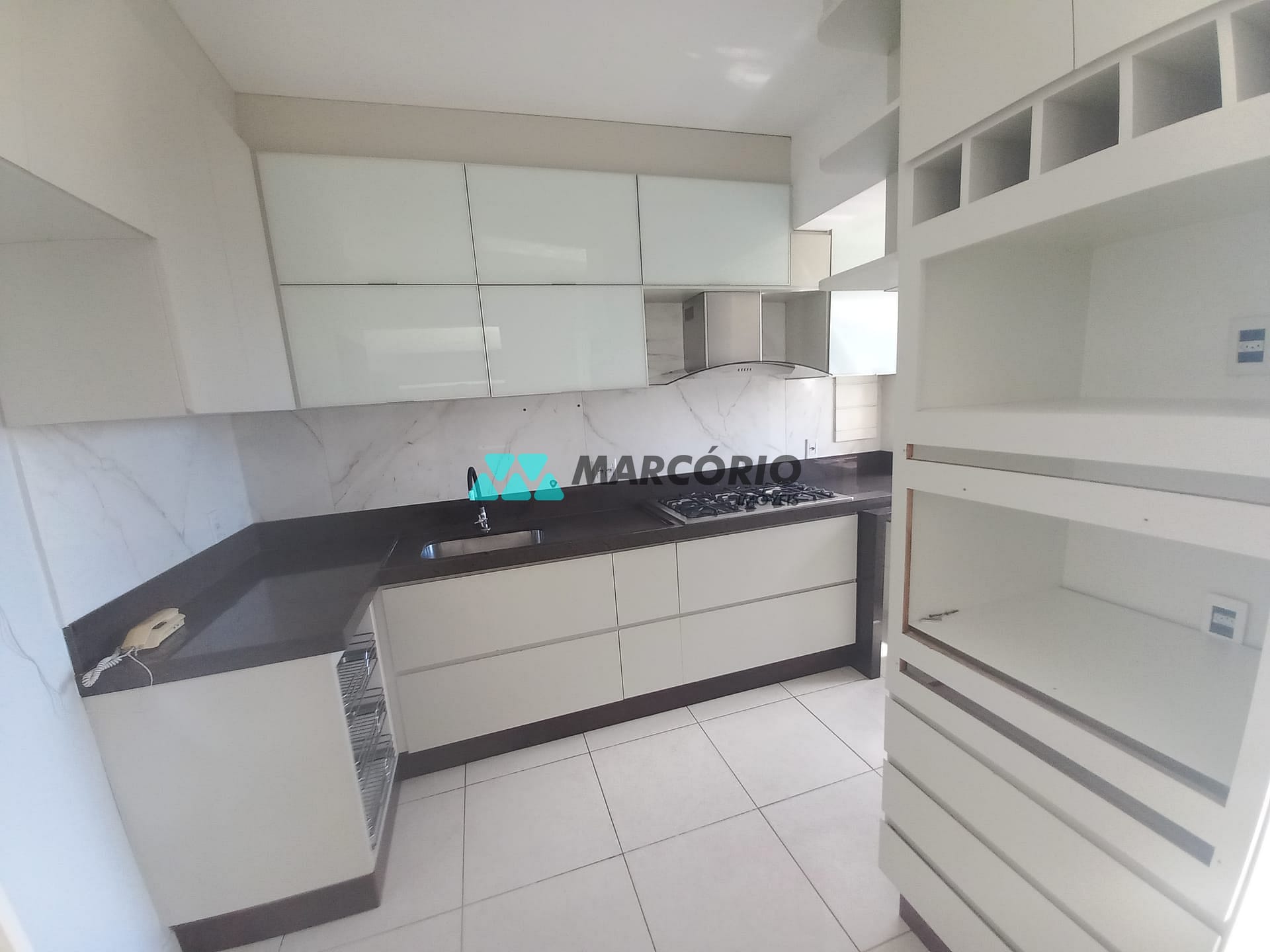 Apartamento à venda com 3 quartos, 106m² - Foto 10