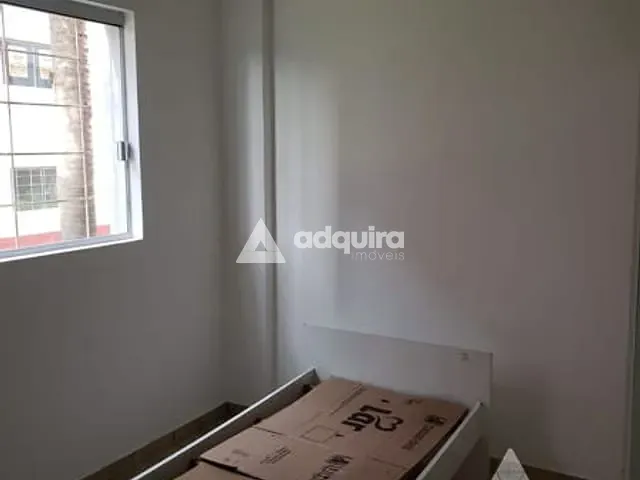 Apartamento à venda, no bairro Uvaranas em Ponta Grossa