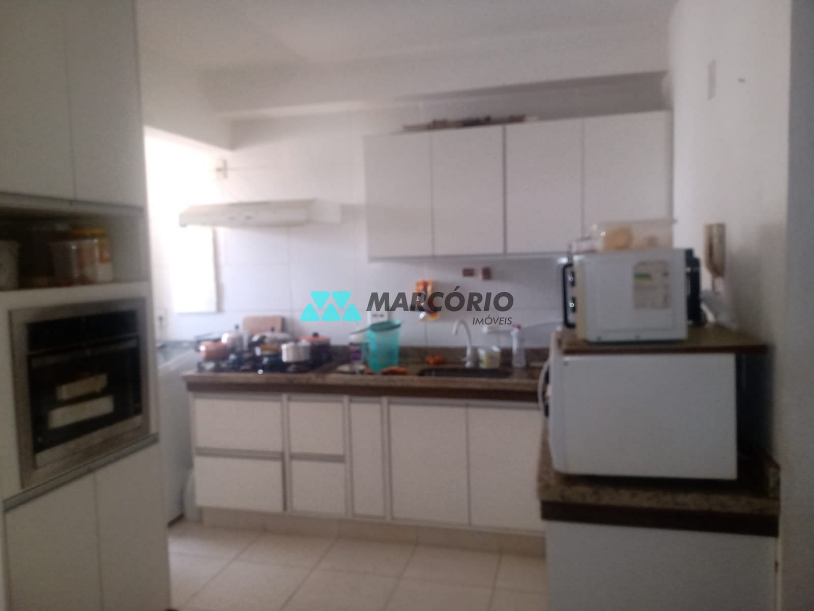 Apartamento à venda com 3 quartos, 106m² - Foto 3