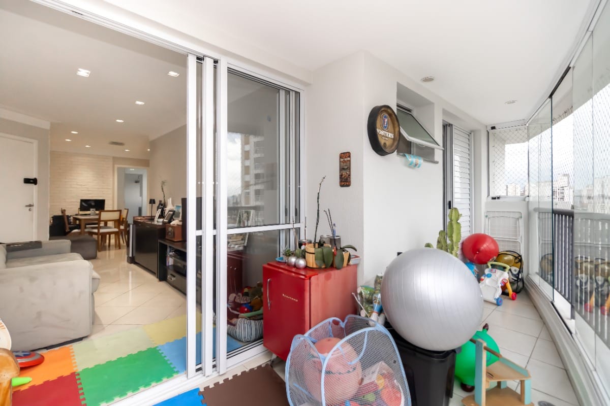 Foto do Apartamento-Apartamento tipo para venda em Vila Gumercindo com 3 quartos, sendo 1 suíte, 80m²