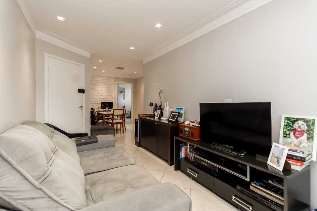 Foto do Apartamento-Apartamento tipo para venda em Vila Gumercindo com 3 quartos, sendo 1 suíte, 80m²